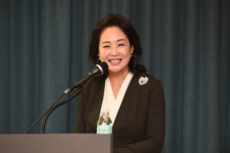 Dr. Junsook Moon