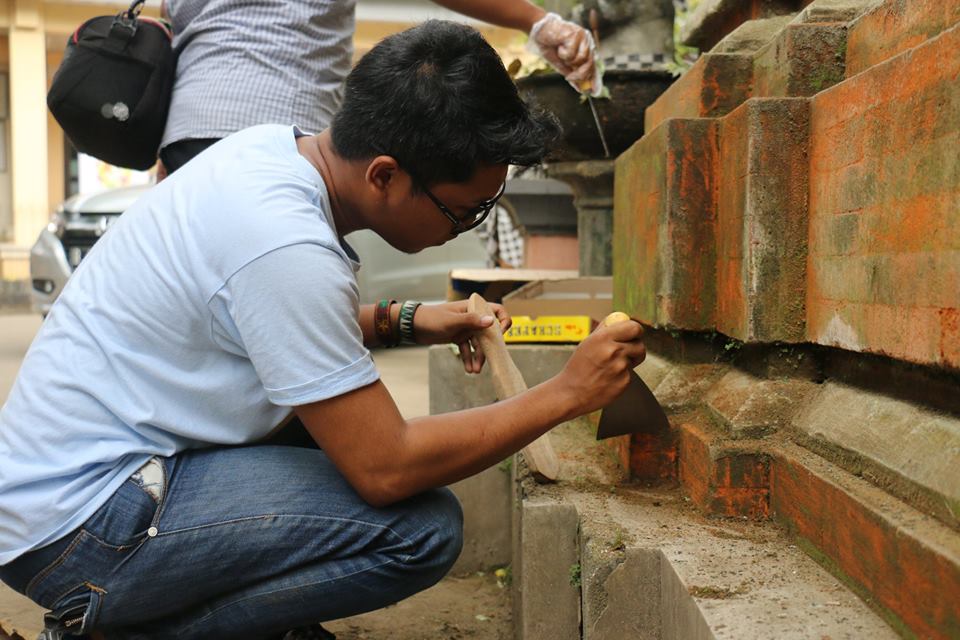 Peace!_Project_Hindu_Temple_Cleaup2